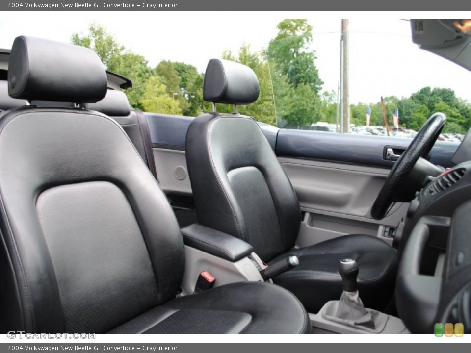 Gray Interior Photo for the 2004 Volkswagen New Beetle GL Convertible #66144353