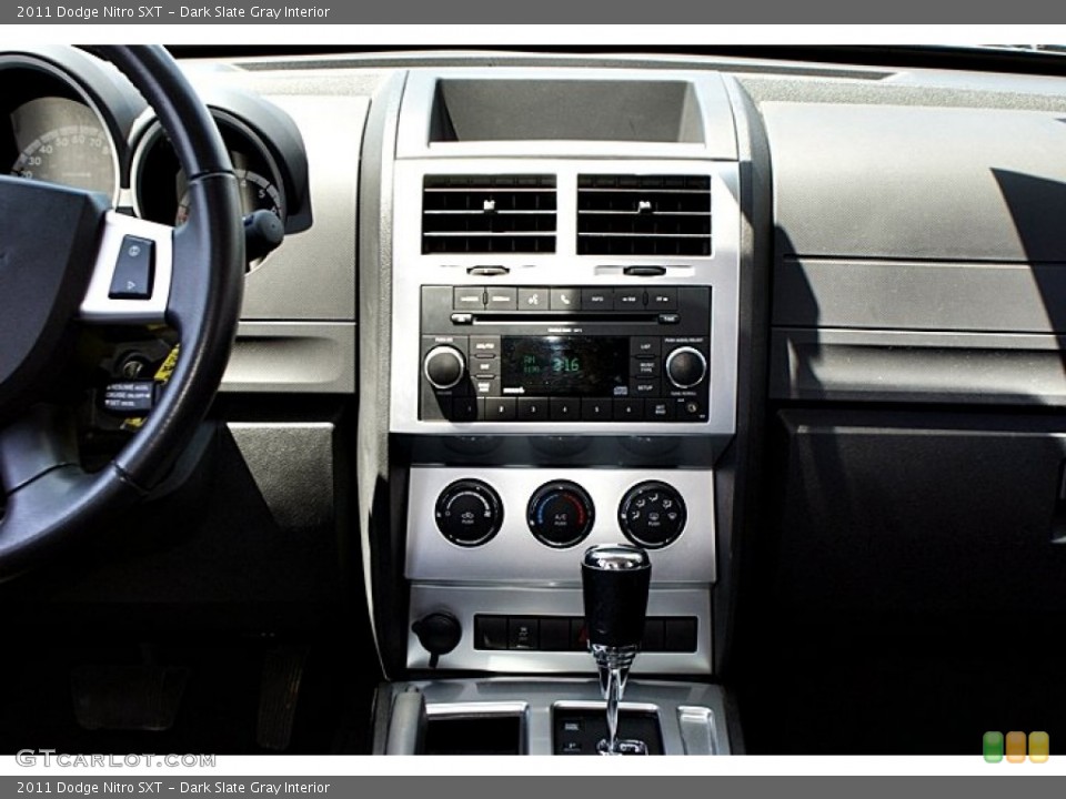 Dark Slate Gray Interior Controls for the 2011 Dodge Nitro SXT #66146321