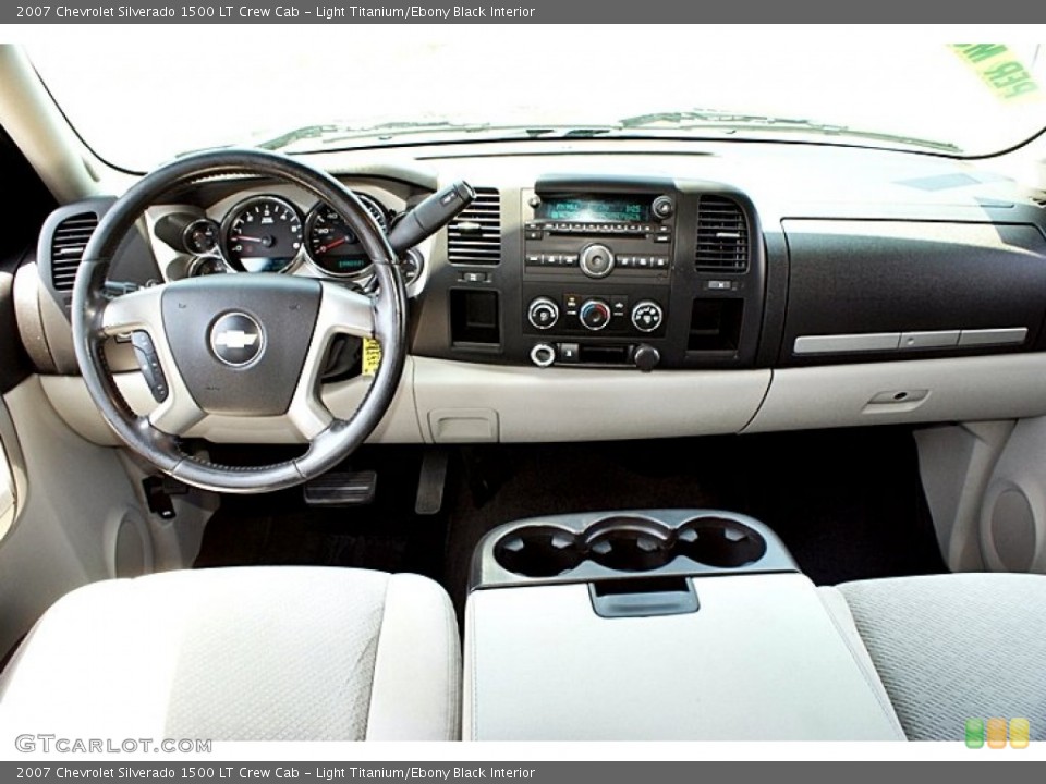 Light Titanium/Ebony Black Interior Dashboard for the 2007 Chevrolet Silverado 1500 LT Crew Cab #66148955