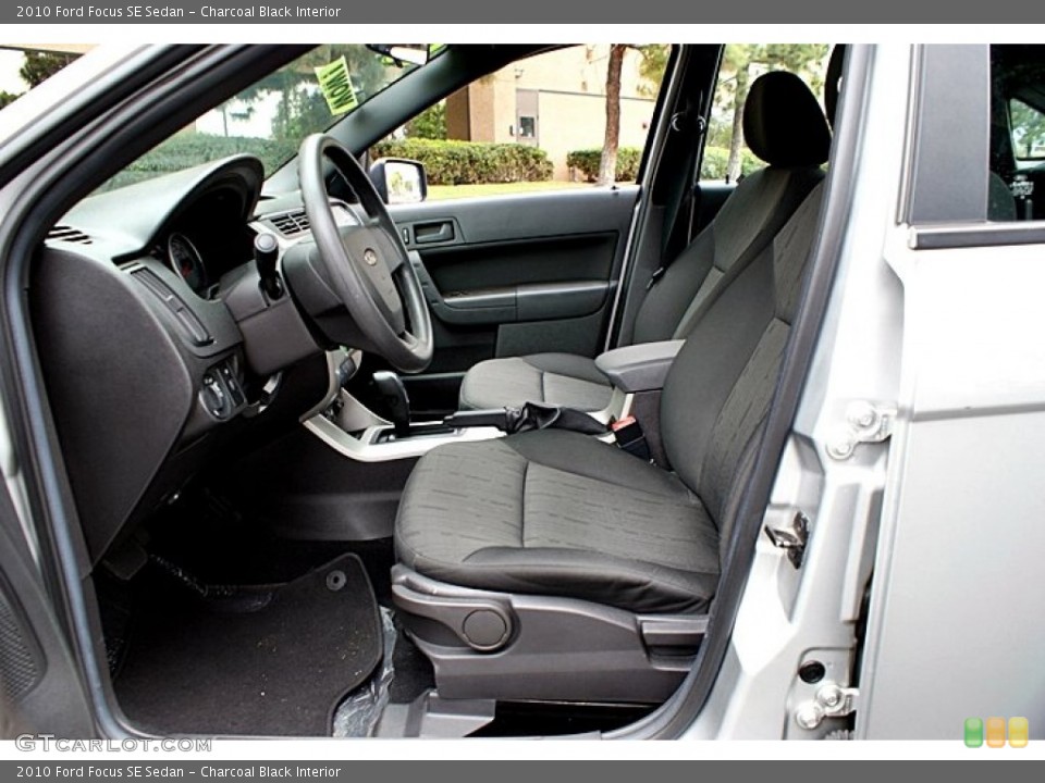 Charcoal Black Interior Photo for the 2010 Ford Focus SE Sedan #66152009
