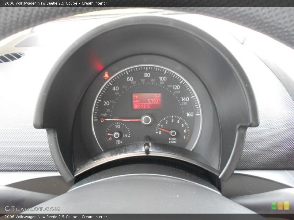 Cream Interior Gauges for the 2006 Volkswagen New Beetle 2.5 Coupe #66154103