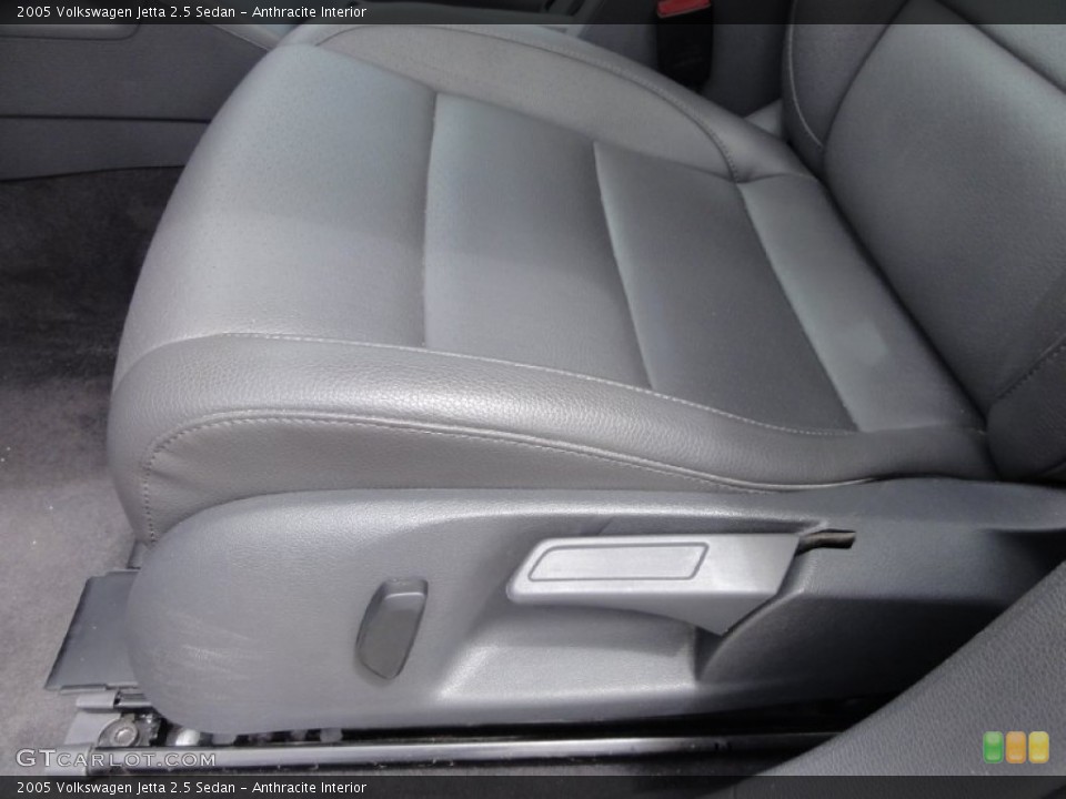 Anthracite Interior Front Seat for the 2005 Volkswagen Jetta 2.5 Sedan #66161918