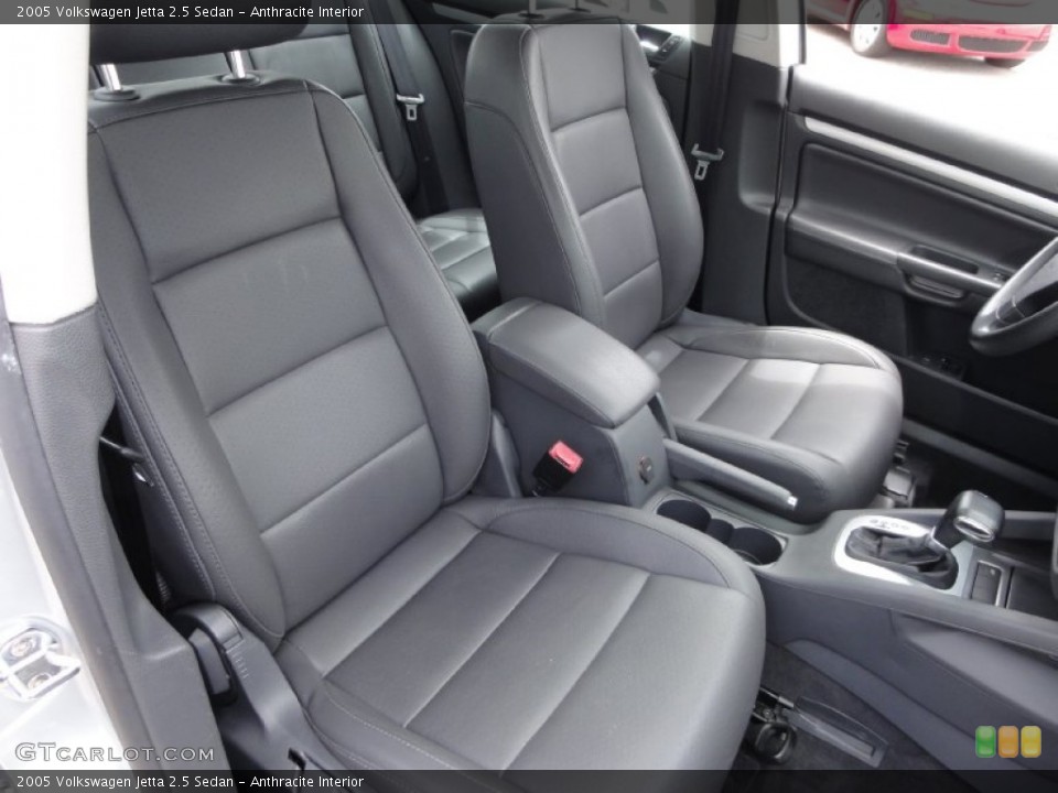 Anthracite Interior Photo for the 2005 Volkswagen Jetta 2.5 Sedan #66161972