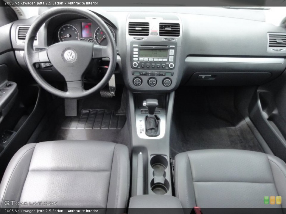 Anthracite Interior Dashboard for the 2005 Volkswagen Jetta 2.5 Sedan #66162032