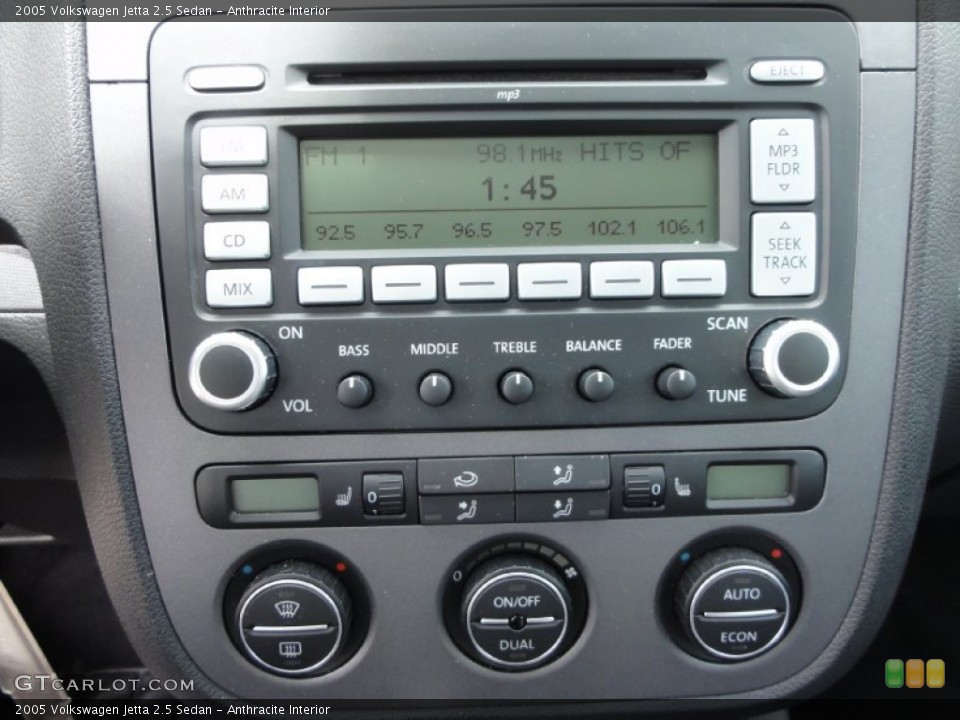 Anthracite Interior Controls for the 2005 Volkswagen Jetta 2.5 Sedan #66162119