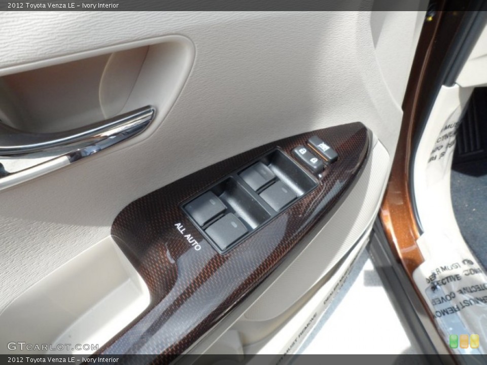 Ivory Interior Controls for the 2012 Toyota Venza LE #66174506
