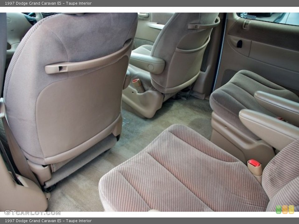 Taupe Interior Photo for the 1997 Dodge Grand Caravan ES #66182996