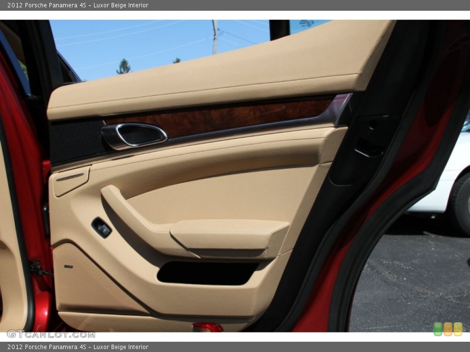 Luxor Beige Interior Door Panel for the 2012 Porsche Panamera 4S #66187076