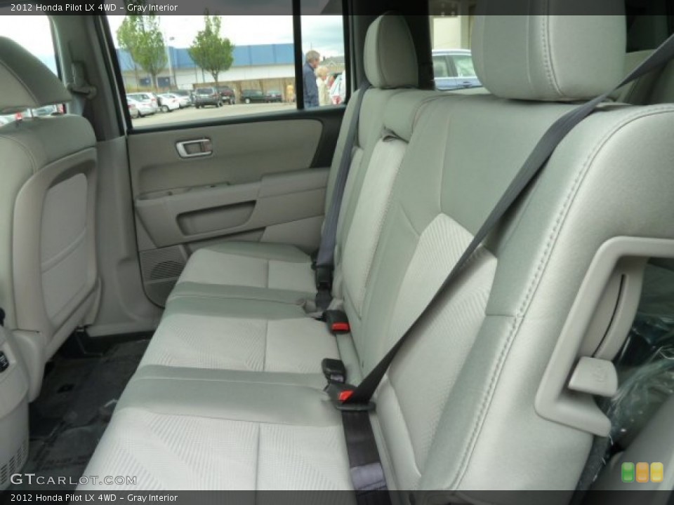 Gray Interior Photo for the 2012 Honda Pilot LX 4WD #66193921