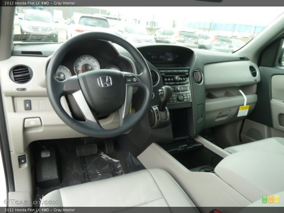 Gray Interior Photo for the 2012 Honda Pilot LX 4WD #66193927