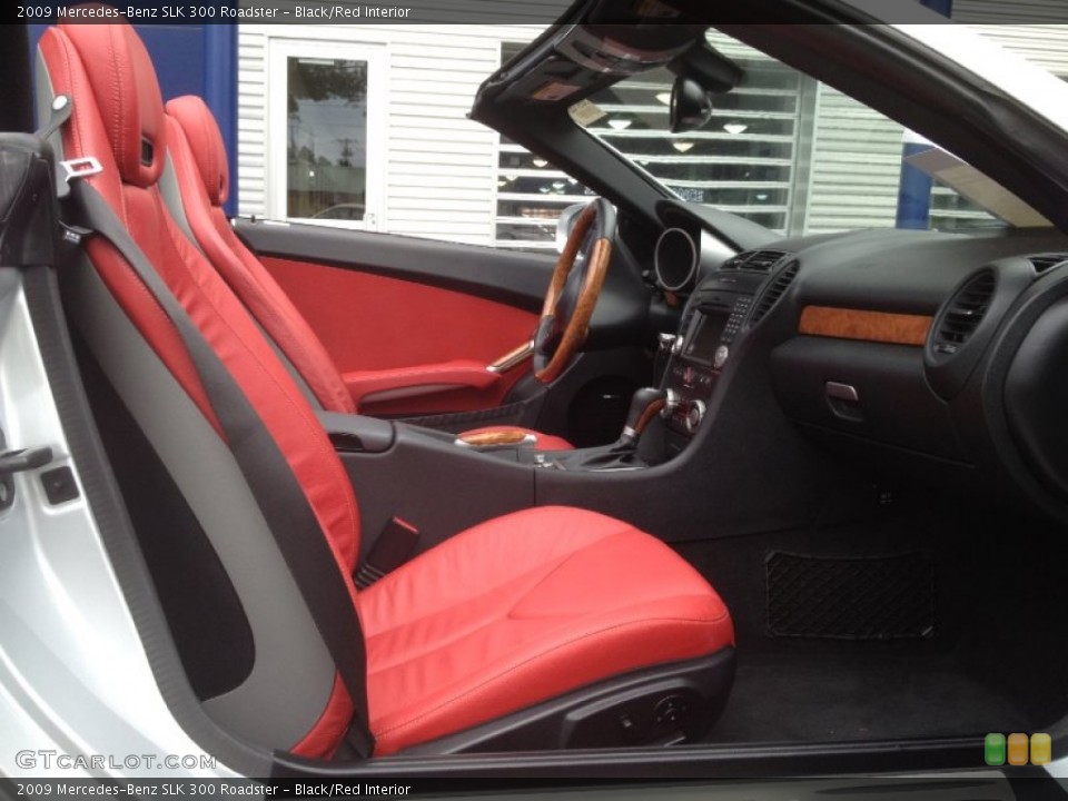 Black/Red Interior Photo for the 2009 Mercedes-Benz SLK 300 Roadster #66204561
