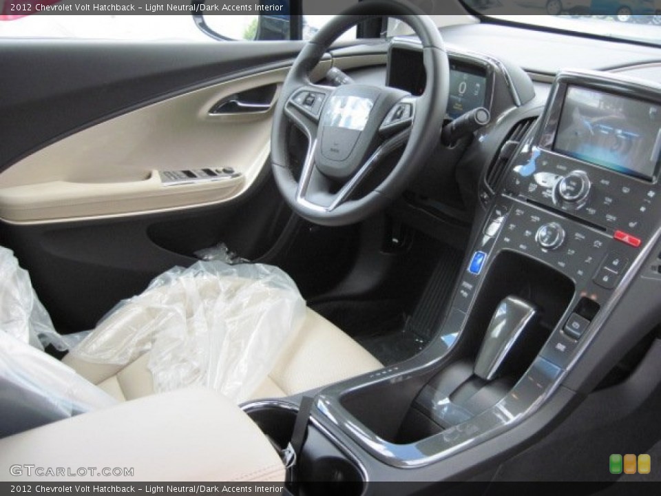 Light Neutral/Dark Accents Interior Dashboard for the 2012 Chevrolet Volt Hatchback #66211918