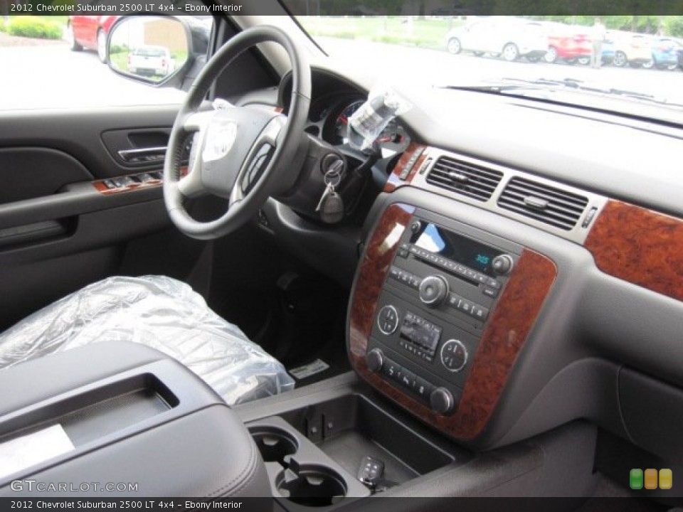 Ebony Interior Photo for the 2012 Chevrolet Suburban 2500 LT 4x4 #66211969