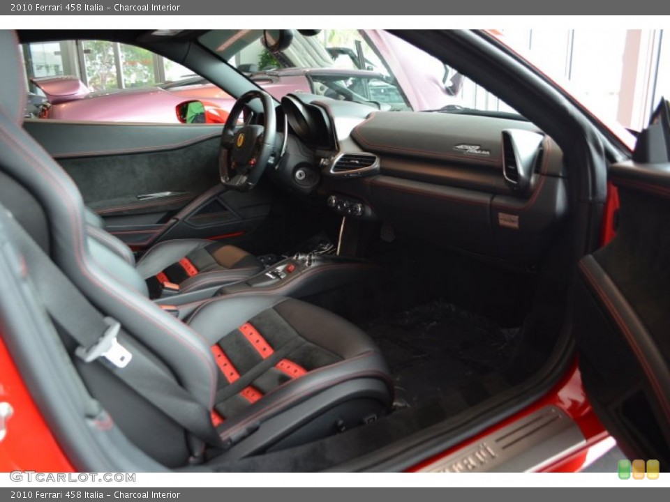 Charcoal Interior Photo for the 2010 Ferrari 458 Italia #66214060