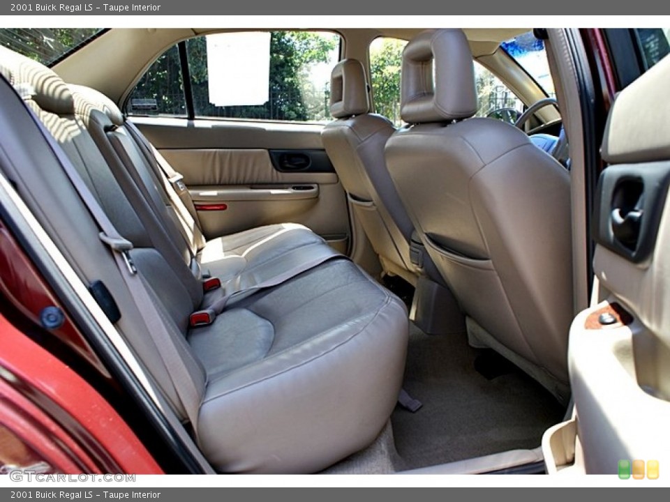 Taupe 2001 Buick Regal Interiors