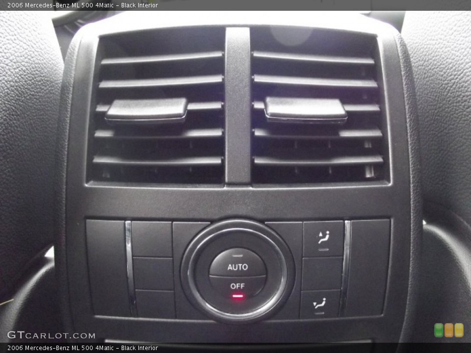 Black Interior Controls for the 2006 Mercedes-Benz ML 500 4Matic #66243557