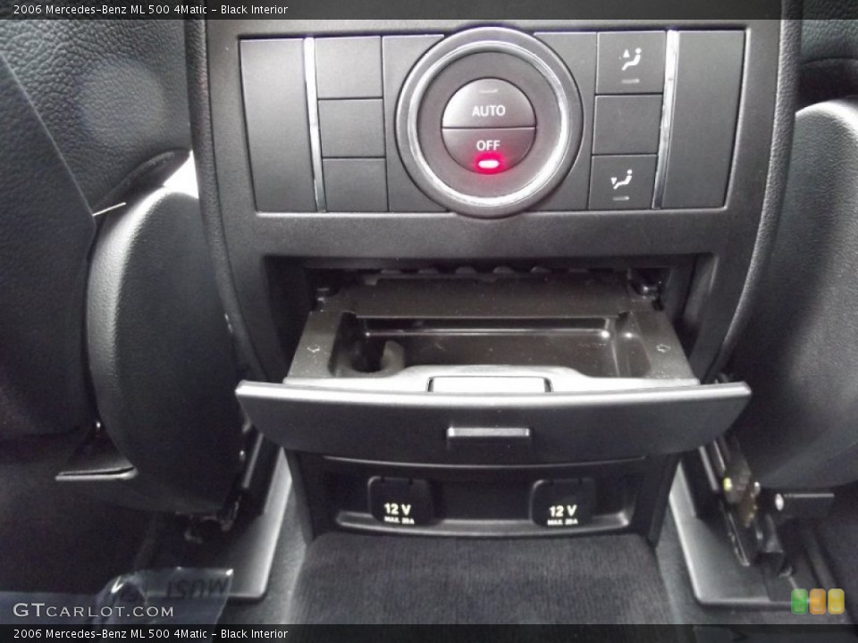 Black Interior Controls for the 2006 Mercedes-Benz ML 500 4Matic #66243567