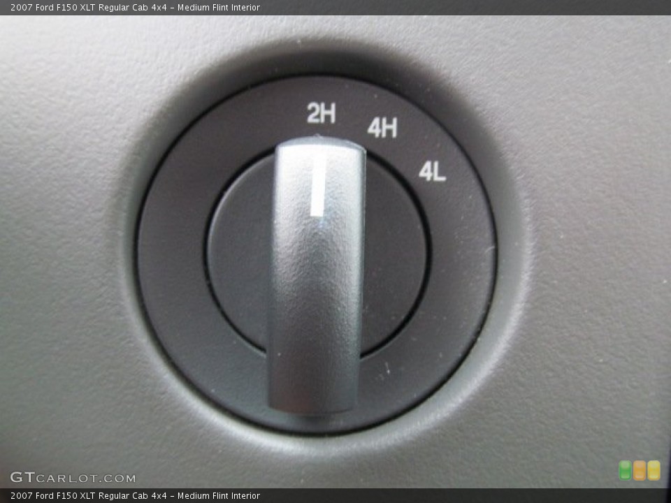 Medium Flint Interior Controls for the 2007 Ford F150 XLT Regular Cab 4x4 #66250385