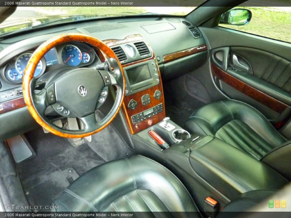Nero Interior Photo for the 2006 Maserati Quattroporte  #66269614
