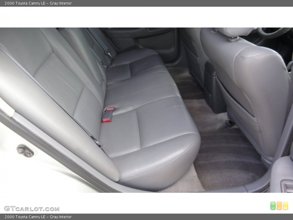 Gray Interior Photo for the 2000 Toyota Camry LE #66278139