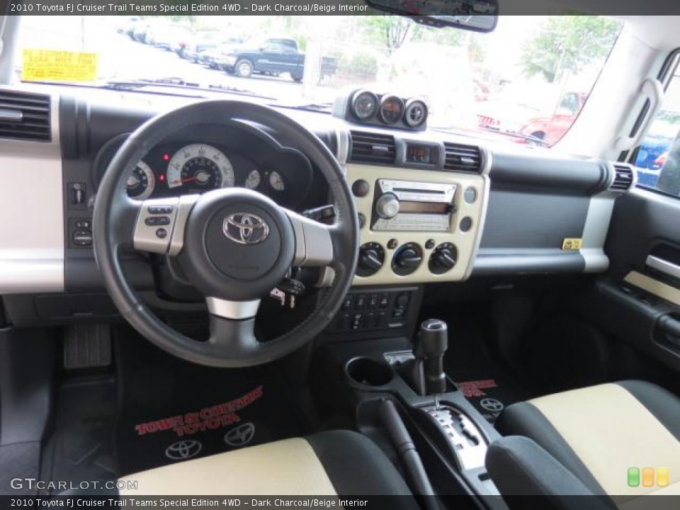 Dark Charcoal/Beige Interior Photo for the 2010 Toyota FJ Cruiser Trail Teams Special Edition 4WD #66292044