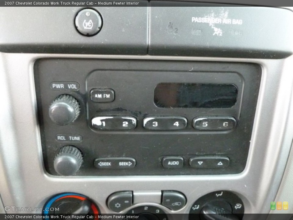 Medium Pewter Interior Audio System for the 2007 Chevrolet Colorado Work Truck Regular Cab #66295620