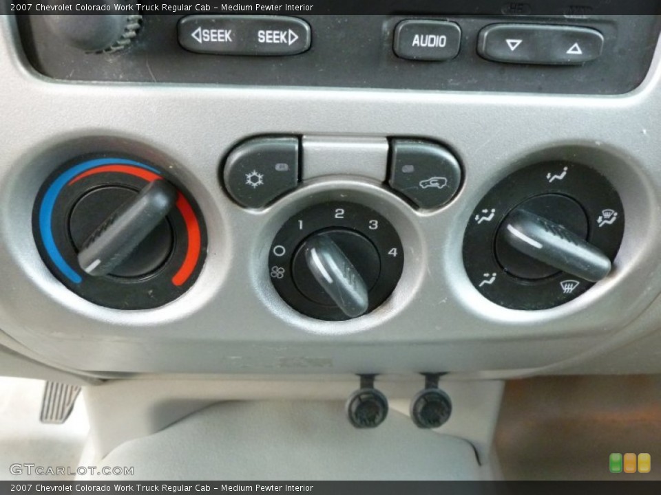 Medium Pewter Interior Controls for the 2007 Chevrolet Colorado Work Truck Regular Cab #66295629