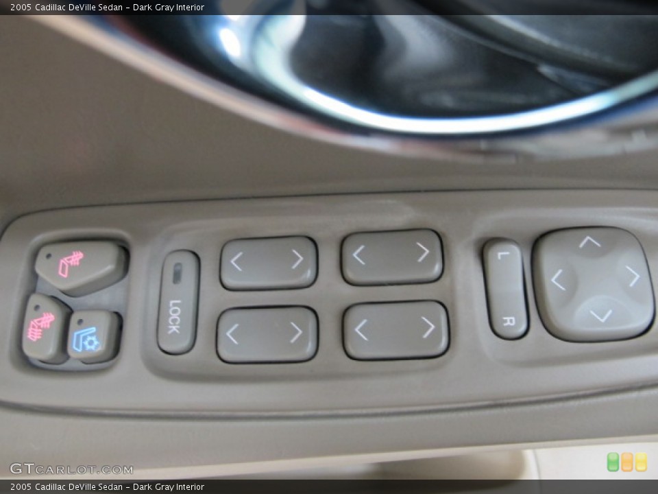 Dark Gray Interior Controls for the 2005 Cadillac DeVille Sedan #66317568