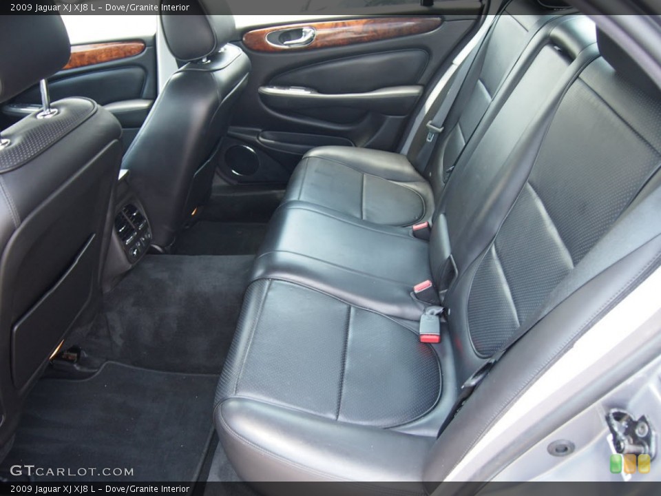 Dove/Granite 2009 Jaguar XJ Interiors
