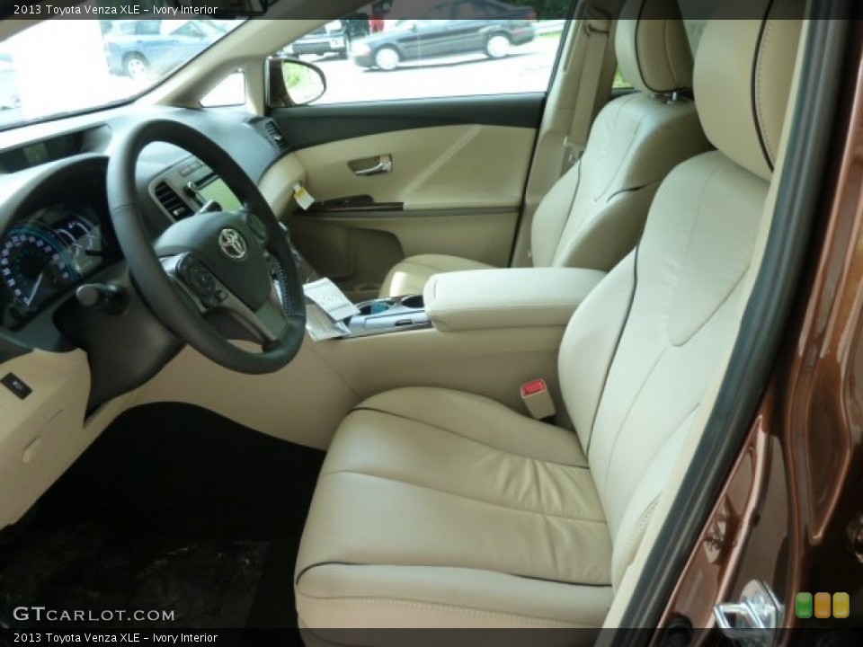 Ivory Interior Photo for the 2013 Toyota Venza XLE #66343718