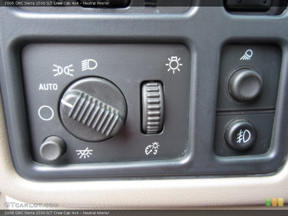 Neutral Interior Controls for the 2006 GMC Sierra 1500 SLT Crew Cab 4x4 #66351425