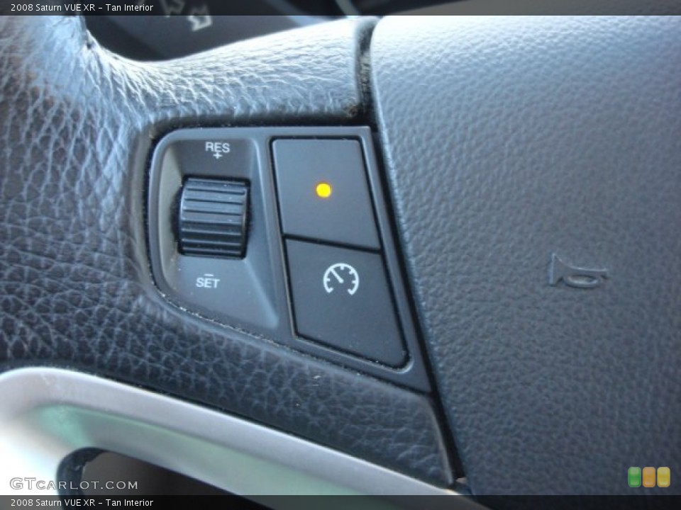 Tan Interior Controls for the 2008 Saturn VUE XR #66352430