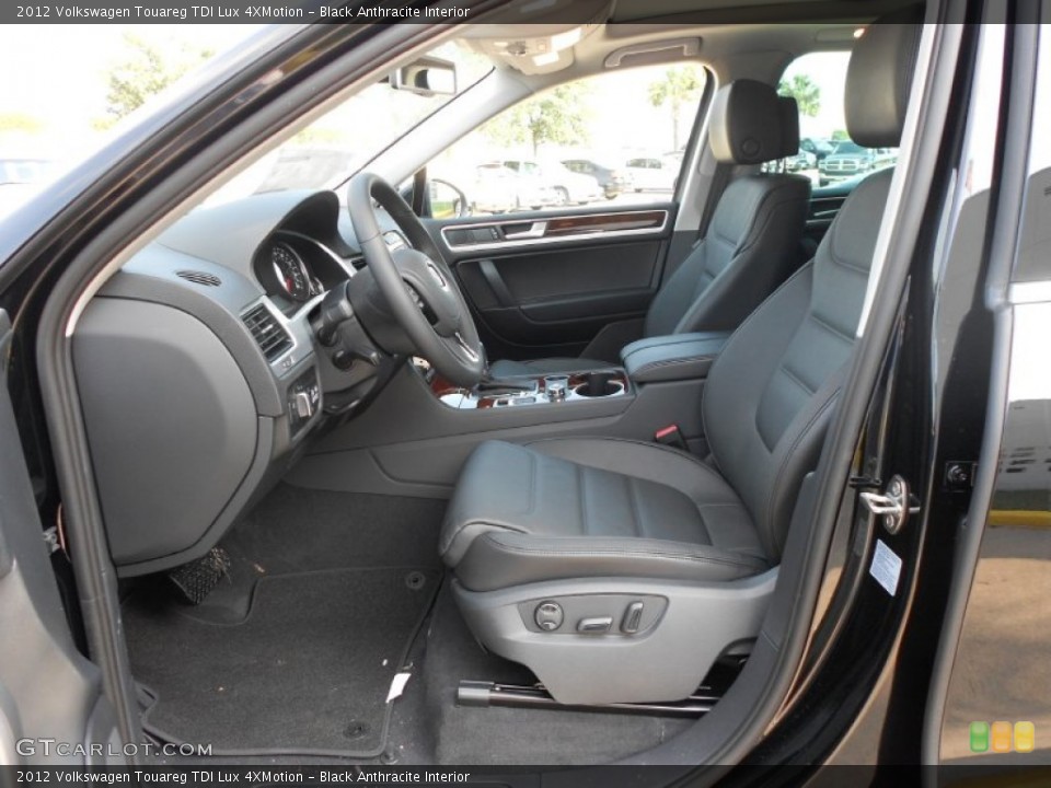 Black Anthracite Interior Photo for the 2012 Volkswagen Touareg TDI Lux 4XMotion #66372350