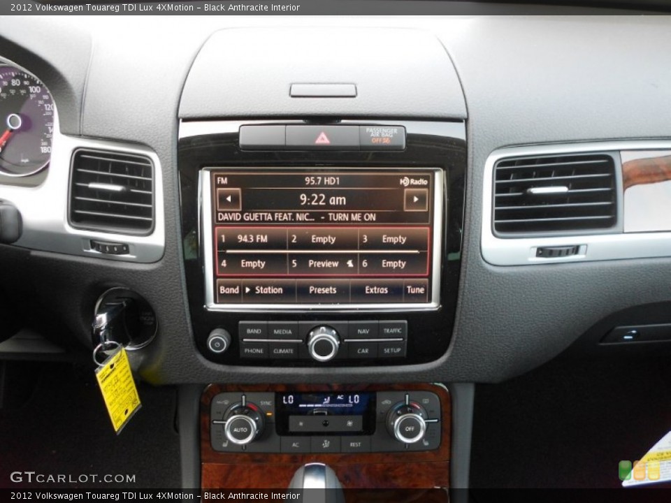 Black Anthracite Interior Controls for the 2012 Volkswagen Touareg TDI Lux 4XMotion #66372395