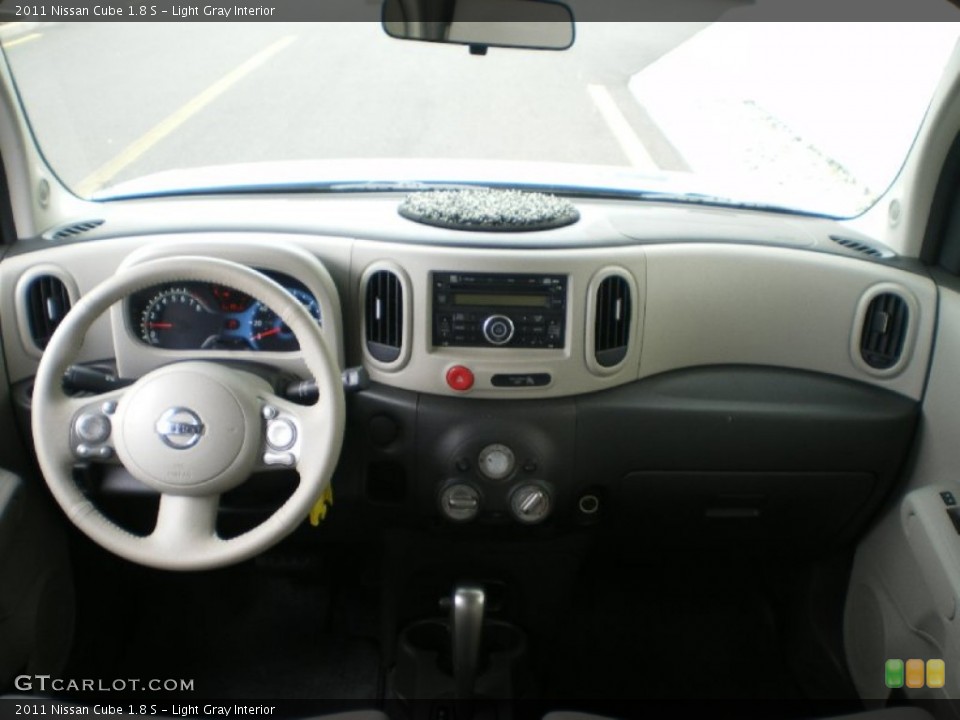 Light Gray Interior Dashboard for the 2011 Nissan Cube 1.8 S #66384377