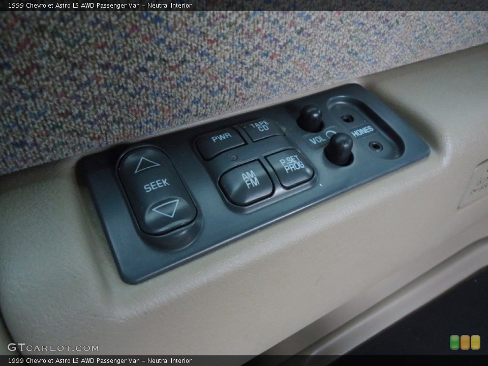 Neutral Interior Controls for the 1999 Chevrolet Astro LS AWD Passenger Van #66385976