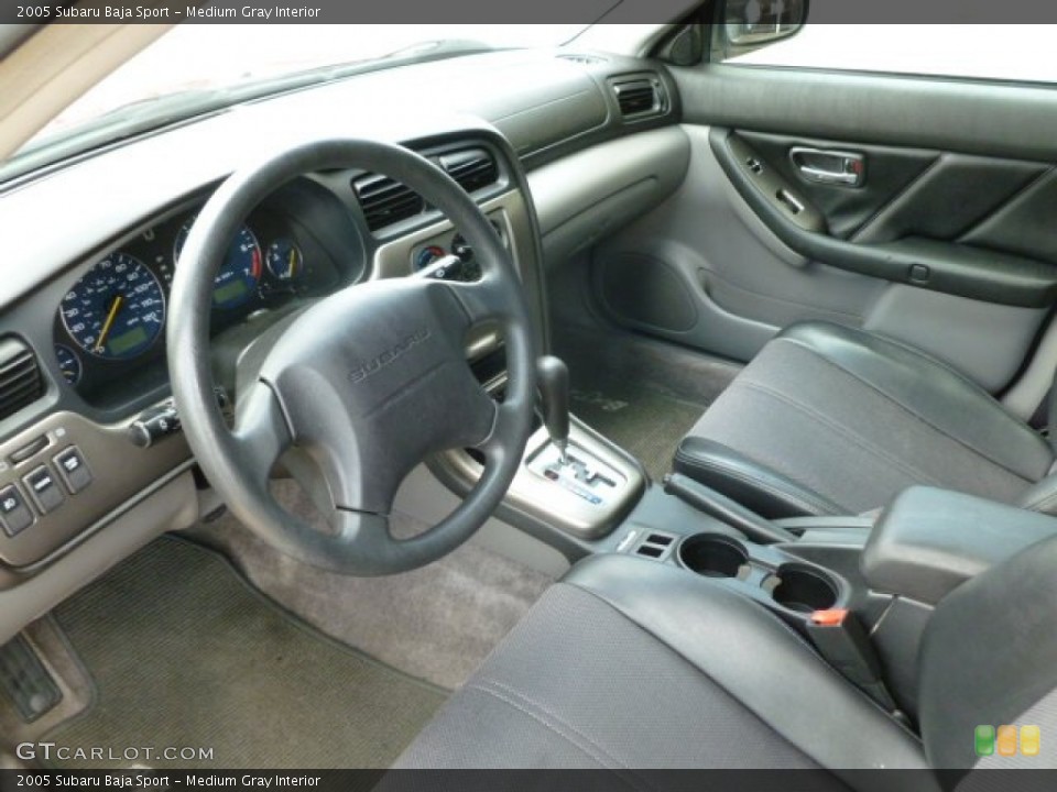 Medium Gray Interior Photo for the 2005 Subaru Baja Sport #66401858