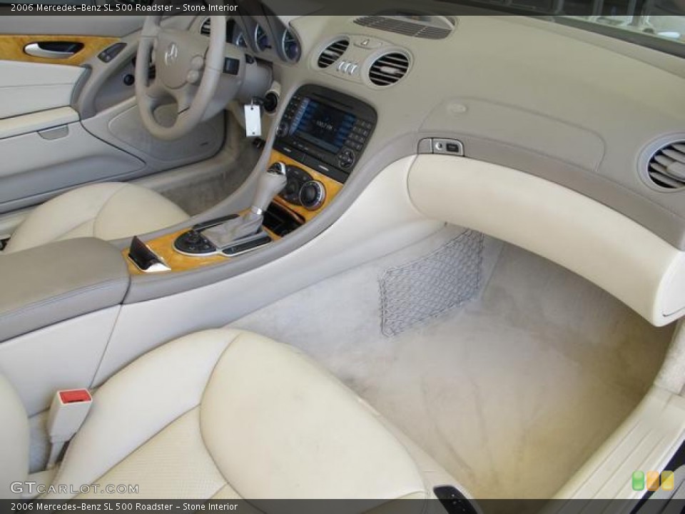 Stone Interior Photo for the 2006 Mercedes-Benz SL 500 Roadster #66404621