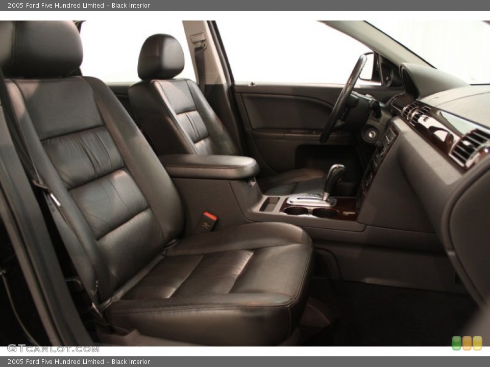 Black Interior Photo for the 2005 Ford Five Hundred Limited #66405956