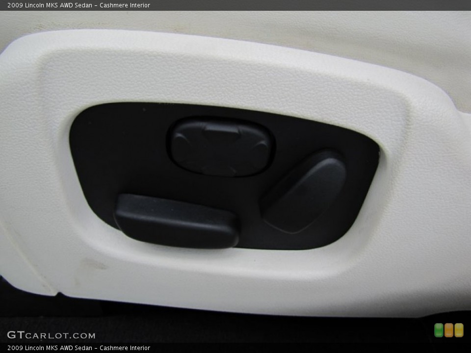 Cashmere Interior Controls for the 2009 Lincoln MKS AWD Sedan #66408855