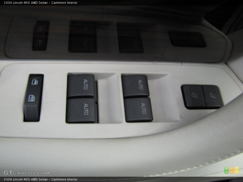 Cashmere Interior Controls for the 2009 Lincoln MKS AWD Sedan #66408858