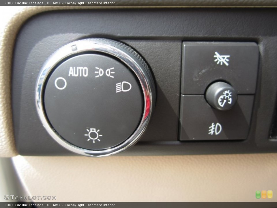 Cocoa/Light Cashmere Interior Controls for the 2007 Cadillac Escalade EXT AWD #66411379