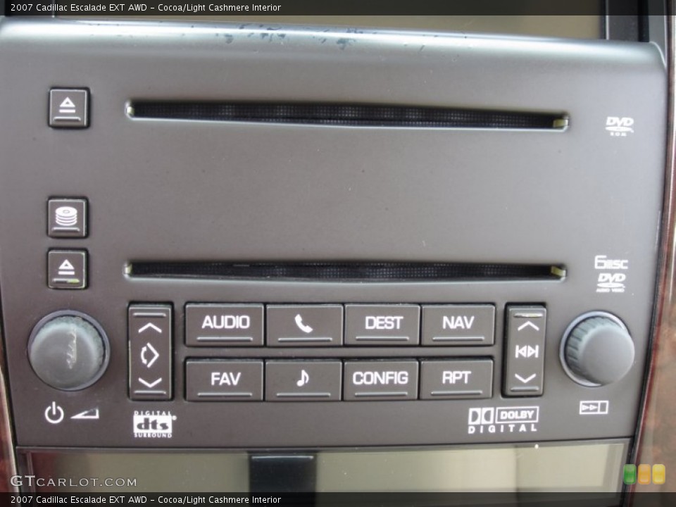 Cocoa/Light Cashmere Interior Controls for the 2007 Cadillac Escalade EXT AWD #66411430