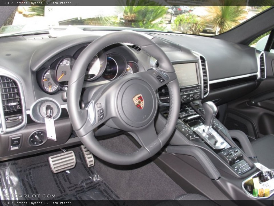 Black Interior Dashboard for the 2012 Porsche Cayenne S #66440709