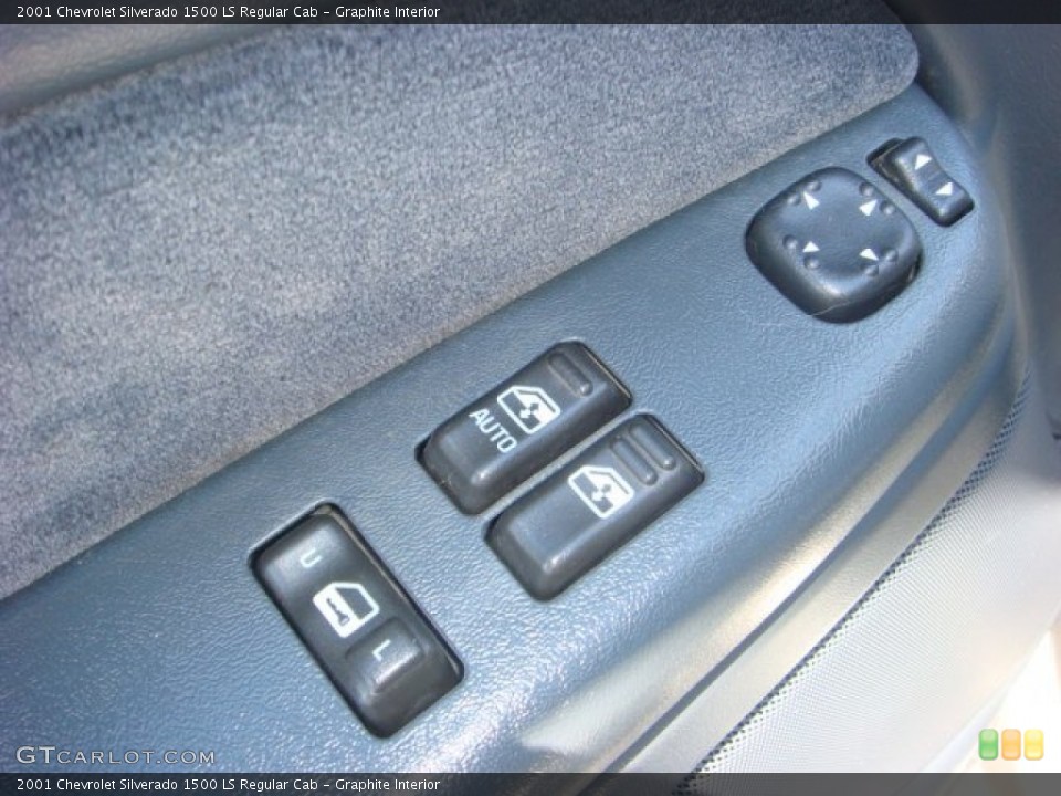 Graphite Interior Controls for the 2001 Chevrolet Silverado 1500 LS Regular Cab #66440817