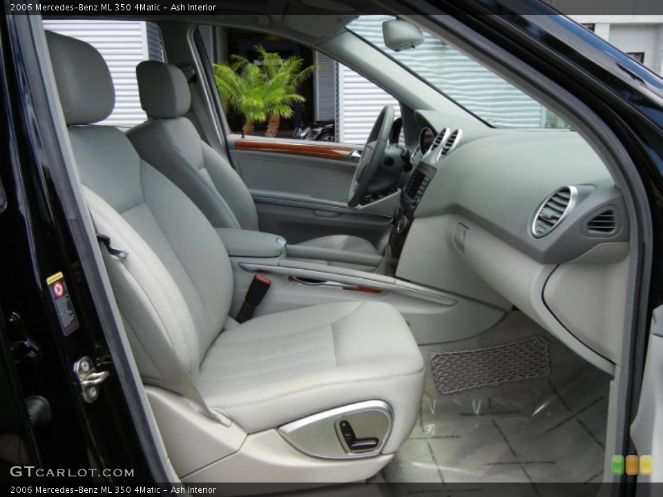 Ash Interior Photo for the 2006 Mercedes-Benz ML 350 4Matic #66446082