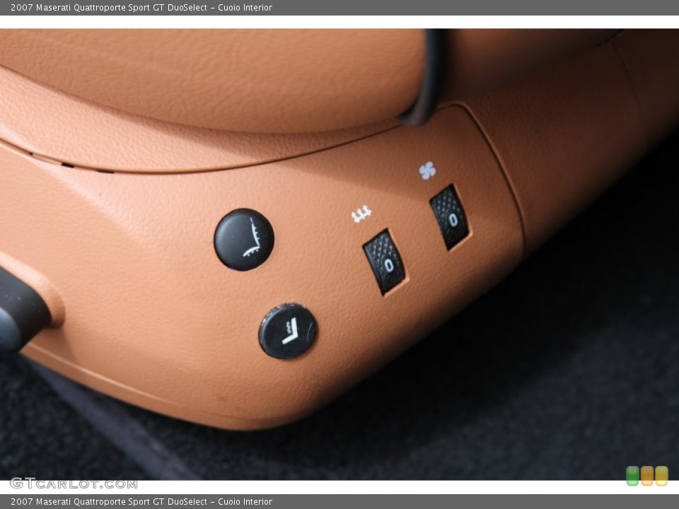Cuoio Interior Controls for the 2007 Maserati Quattroporte Sport GT DuoSelect #66466614