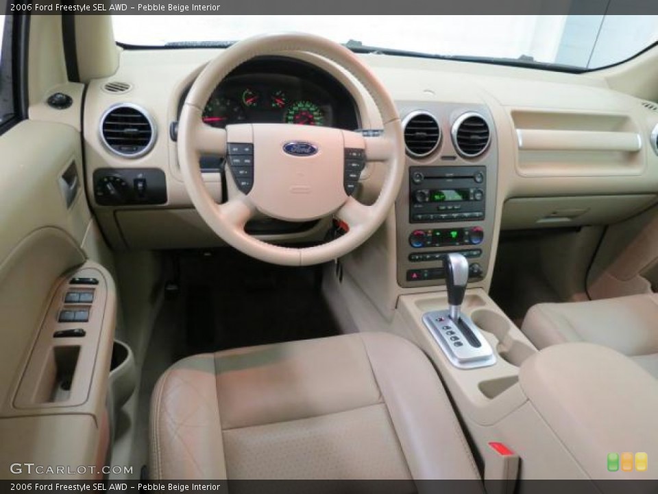 Pebble Beige Interior Dashboard for the 2006 Ford Freestyle SEL AWD #66494523
