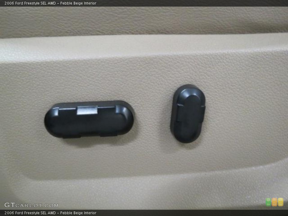 Pebble Beige Interior Controls for the 2006 Ford Freestyle SEL AWD #66494565