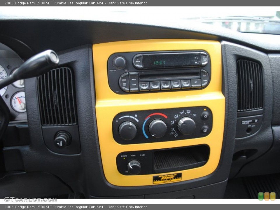 Dark Slate Gray Interior Controls for the 2005 Dodge Ram 1500 SLT Rumble Bee Regular Cab 4x4 #66500163